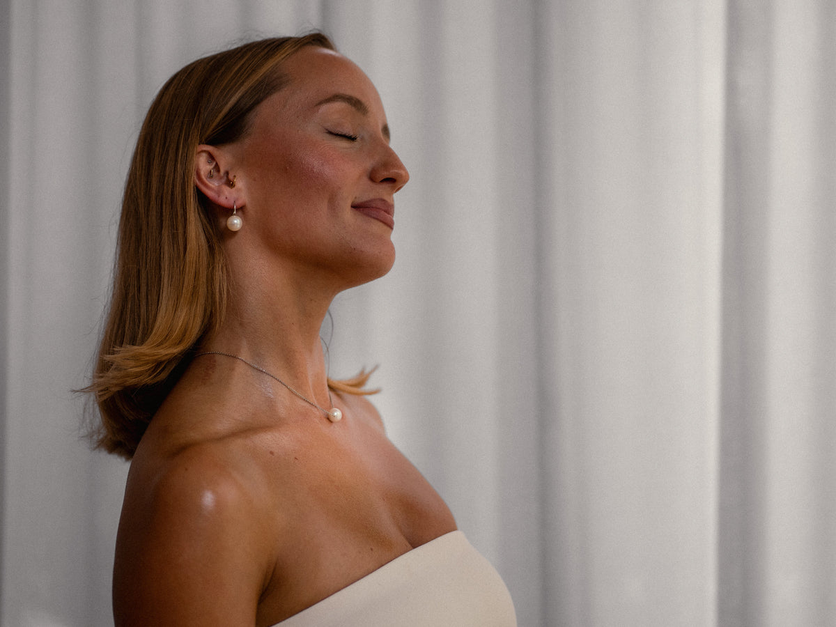 Daphne Drop Earrings - Naturel
