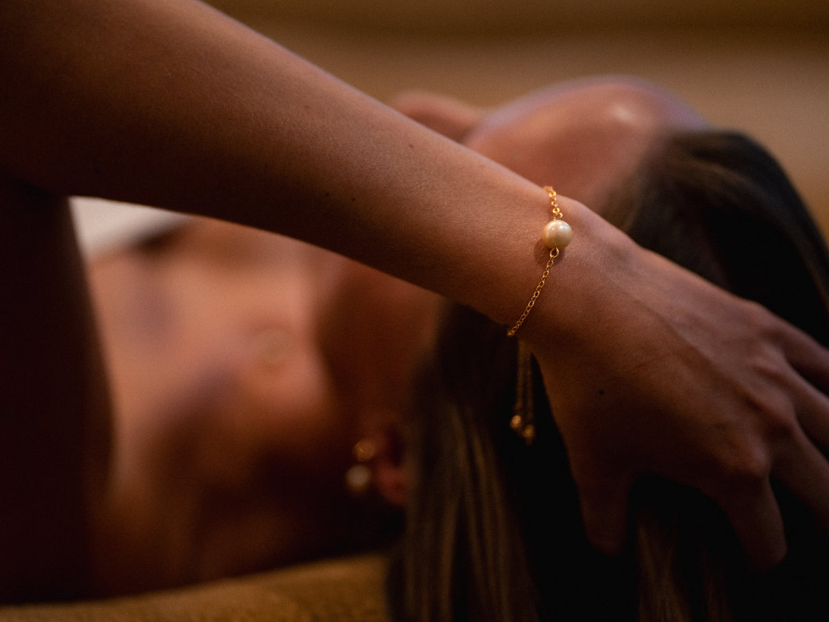 Daphne Bracelet - Champagne Gold