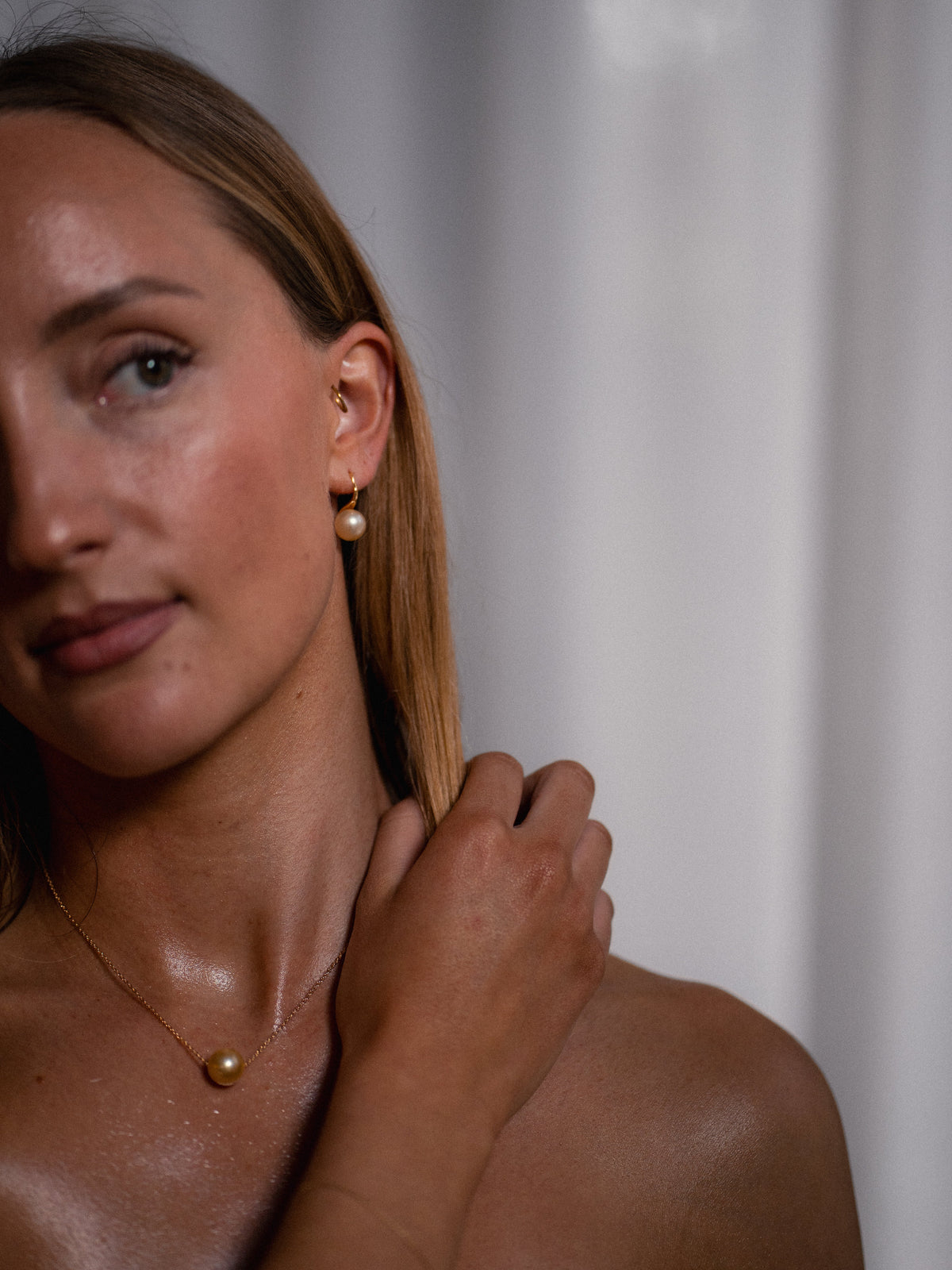 Daphne Necklace - Champagne Gold